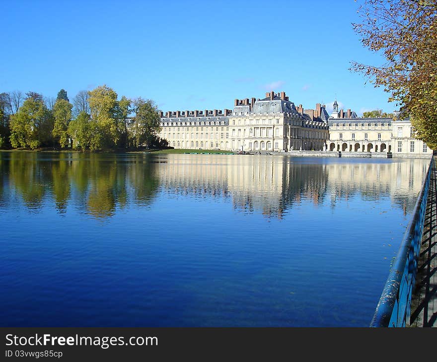 The blue sky and lake of Fontainebleau