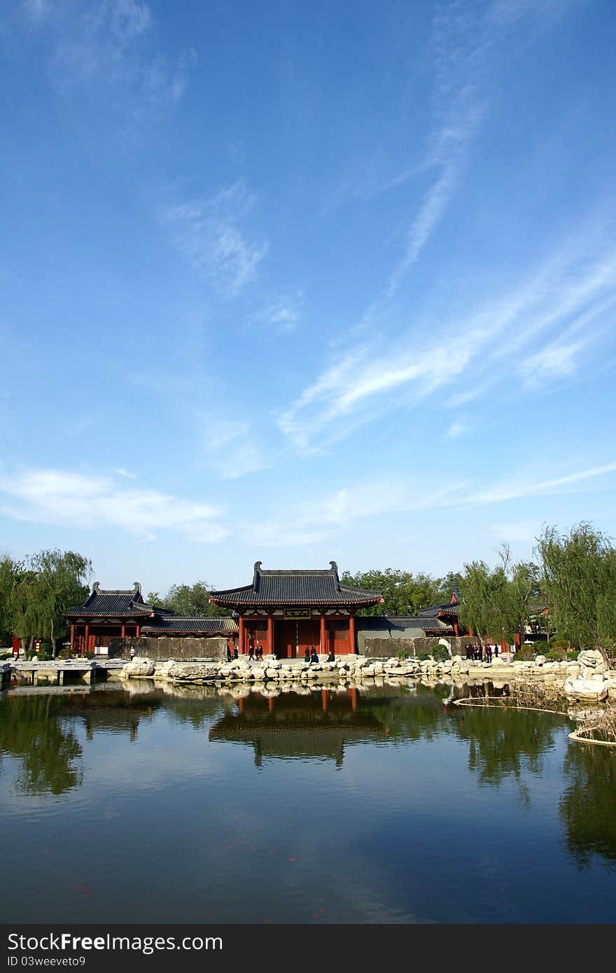 The scenery of Huaqing Pool Park in Lingtong, Shaanxi, China. This is place where ancient Chinese Tang emperors and concubines take a bath. One of the most famous is the Xuanzong and Yang.