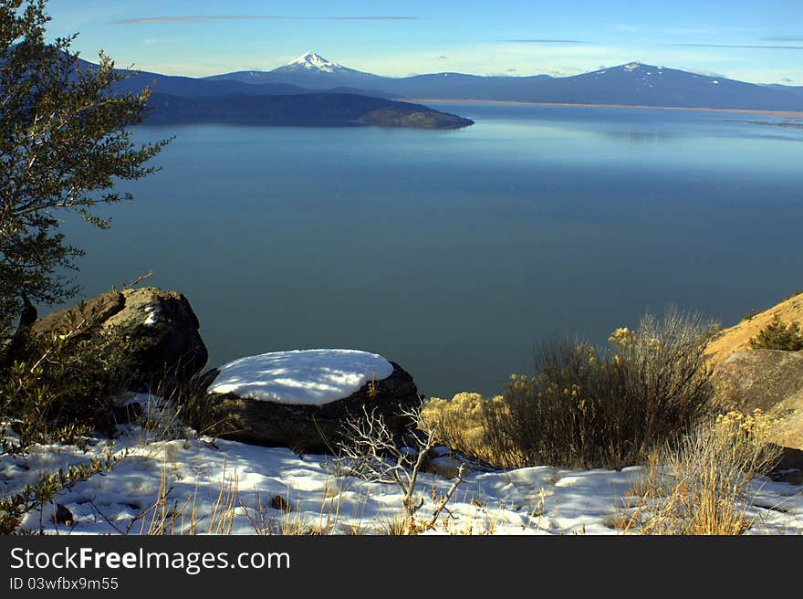 A view overlooking Upper Klamath Lake into the Sky Lakes Wilderness of Southern Oregon during winter. A view overlooking Upper Klamath Lake into the Sky Lakes Wilderness of Southern Oregon during winter.