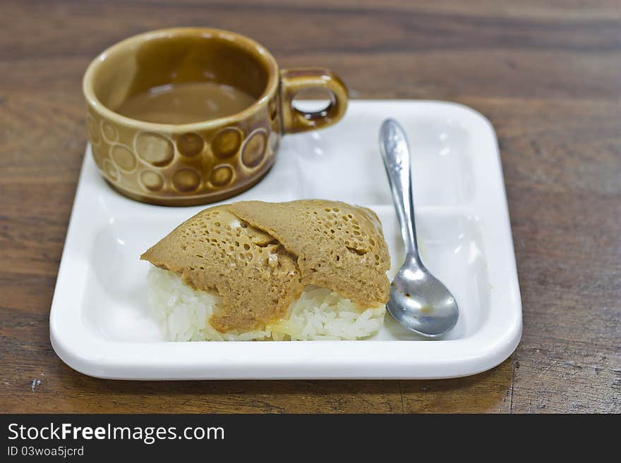 Sticky rice custard and coffee