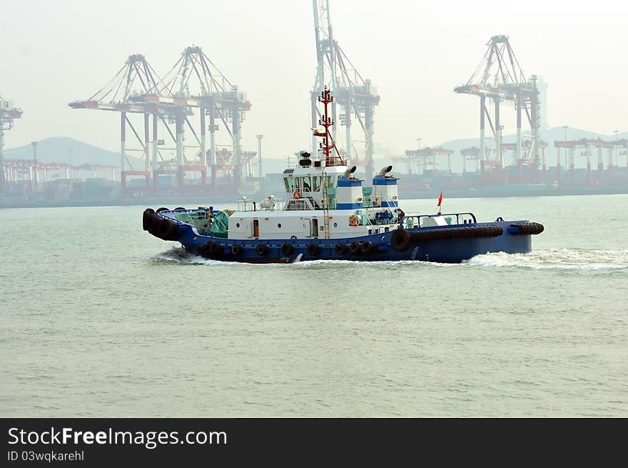 A tugboat at work，which taken in china