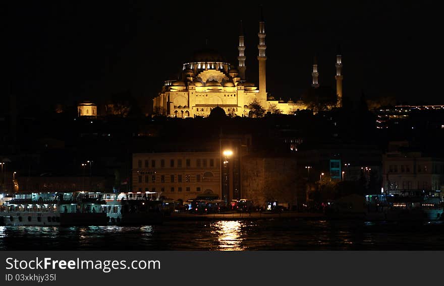 Suleymaniye Mosque at night.