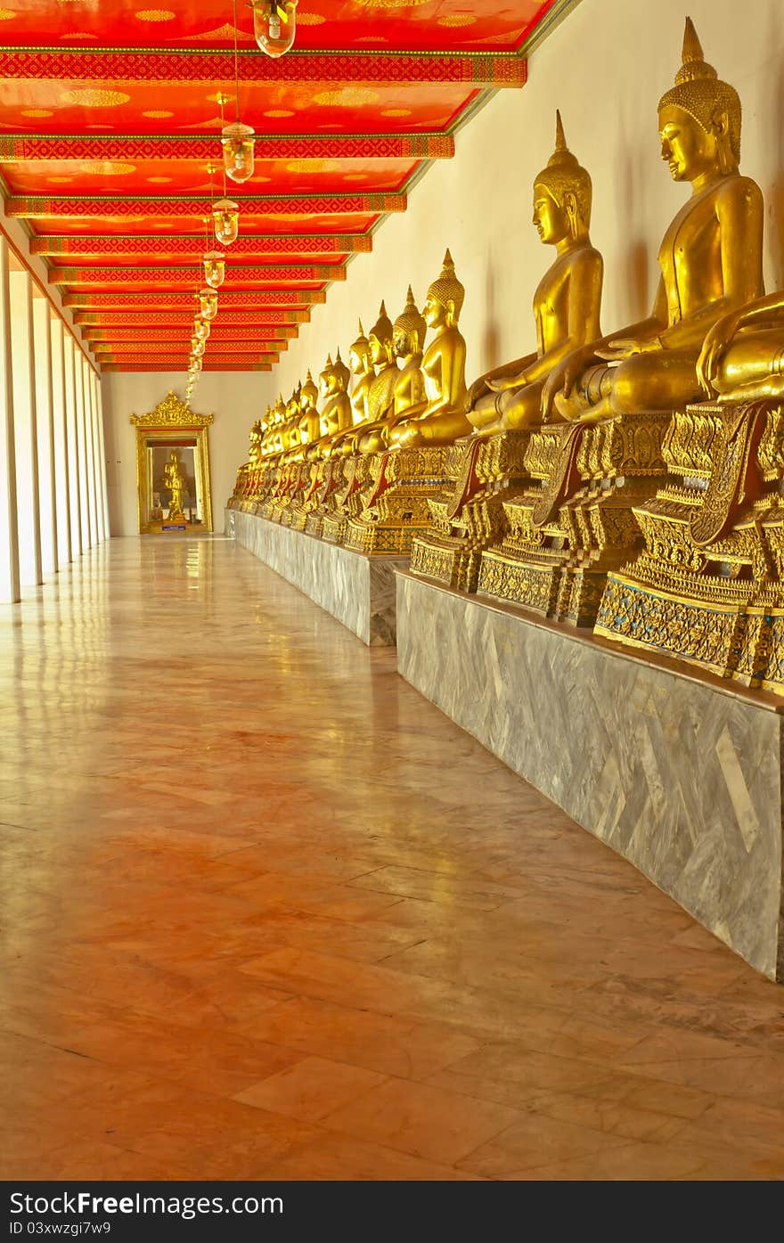 The Way To Peace. / Wat Pho