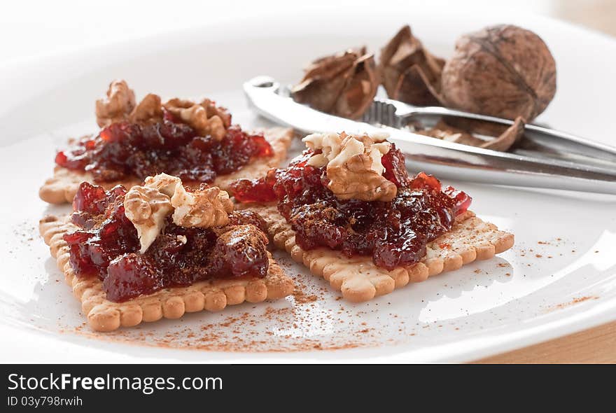 Meatless Dessert - crackers with jam and walnuts. Meatless Dessert - crackers with jam and walnuts