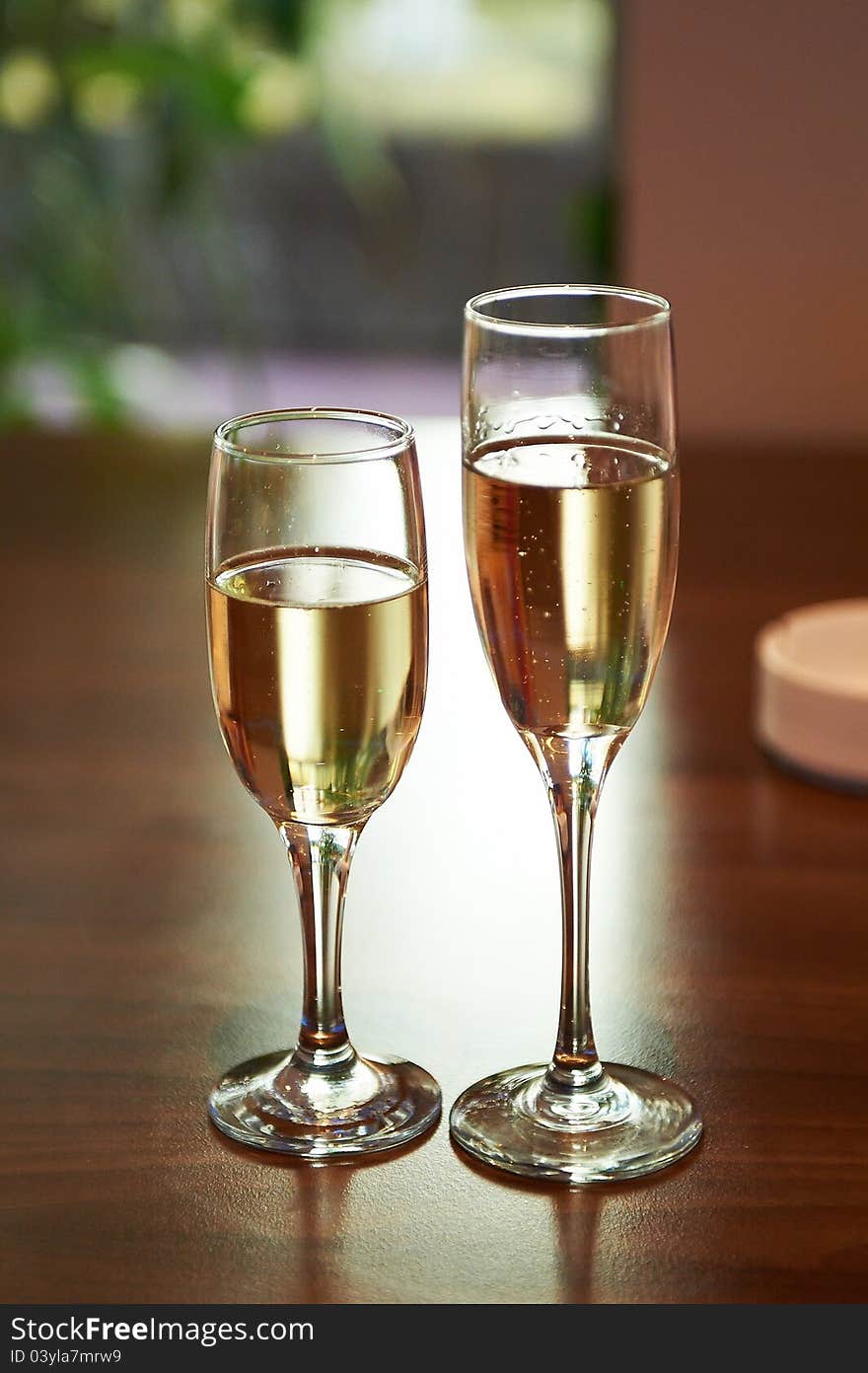 Two glasses of champagne