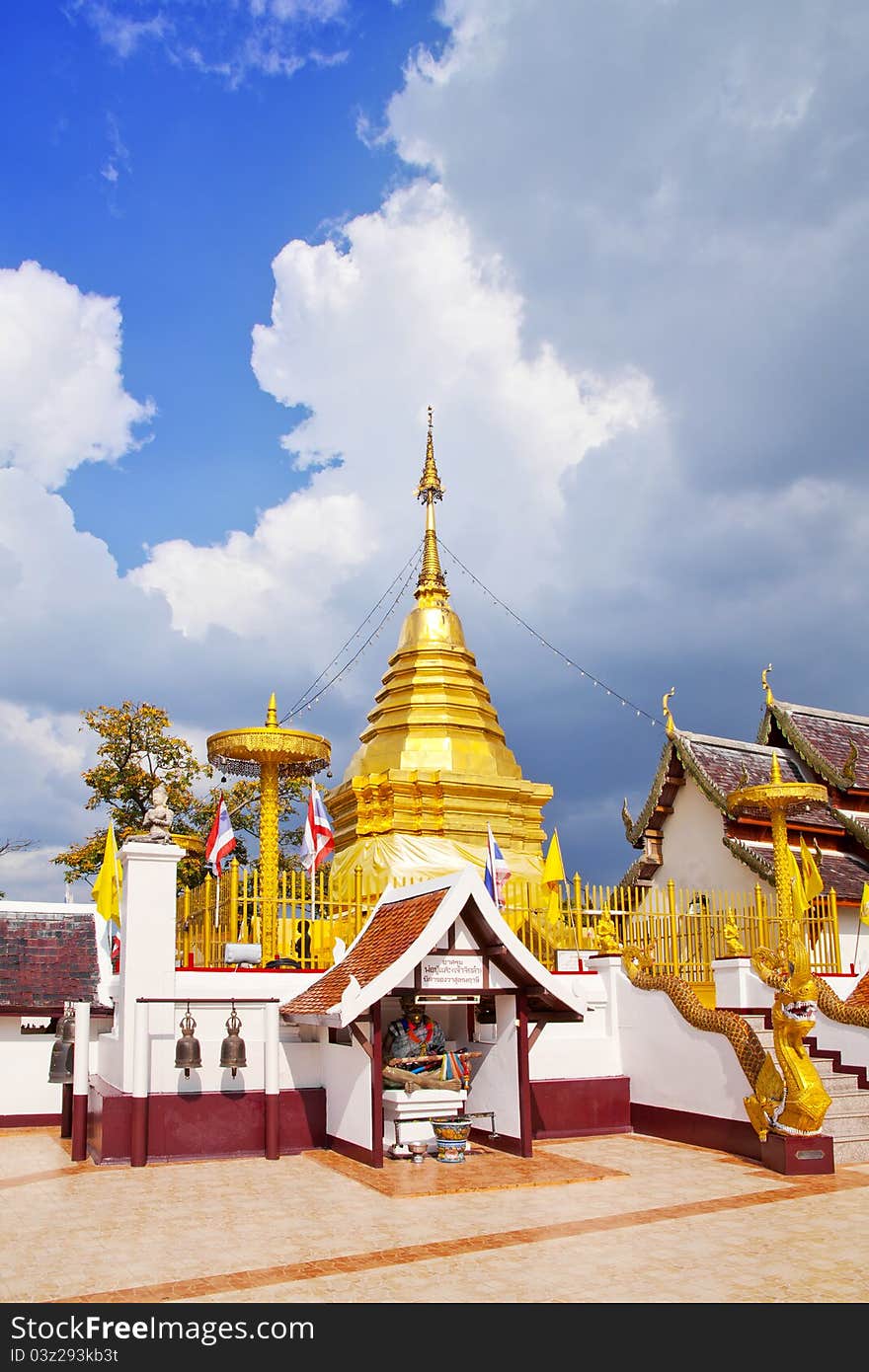 The golden pagoda.