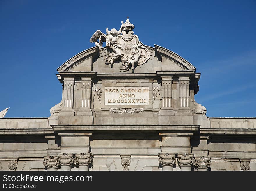 Puerta de Alcala shield detail