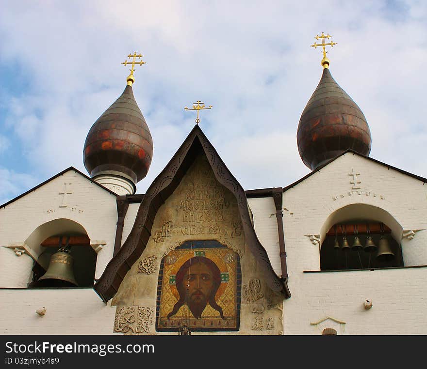 Martha and Mary Convent was built in the early twentieth century in the neo-russian style. Martha and Mary Convent was built in the early twentieth century in the neo-russian style