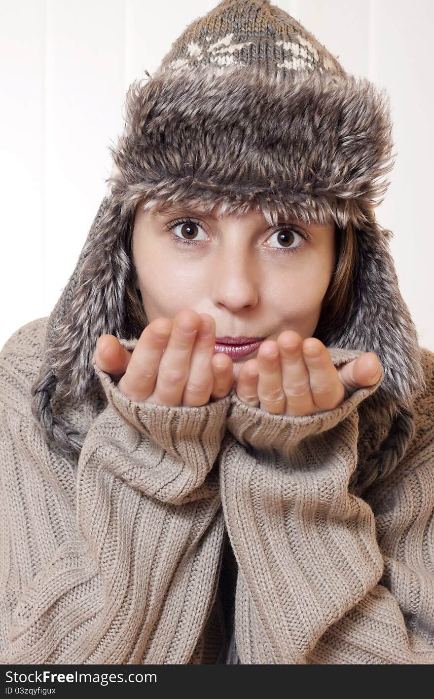 Winter woman with fur hat