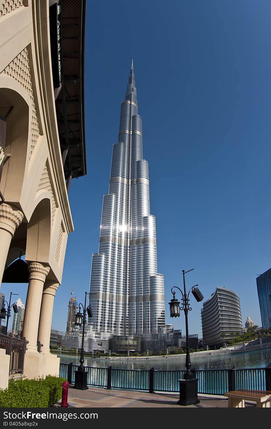 Burj Khalifa against a more traditional building