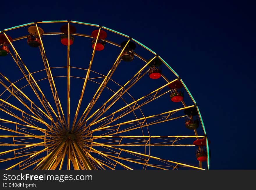 Big wheel at fun park in one night