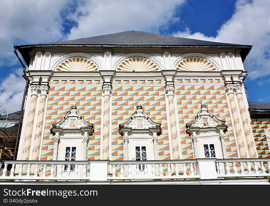 Trapeznye House to the Church of Sergey Radonezh