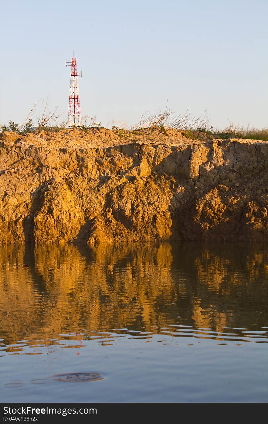 Sections of soil, water, telecommunications towers, which overlook. Sections of soil, water, telecommunications towers, which overlook.