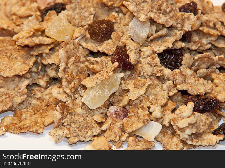 Cereals with dried fruits