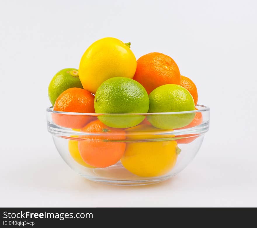 Citrus fruits in the bowl