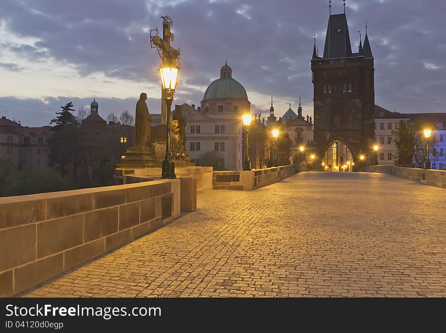 Charles bridge at dawn (Prague)