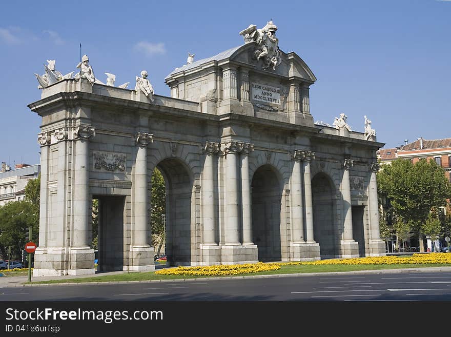 Puerta de Alcala, Gates in Madrid