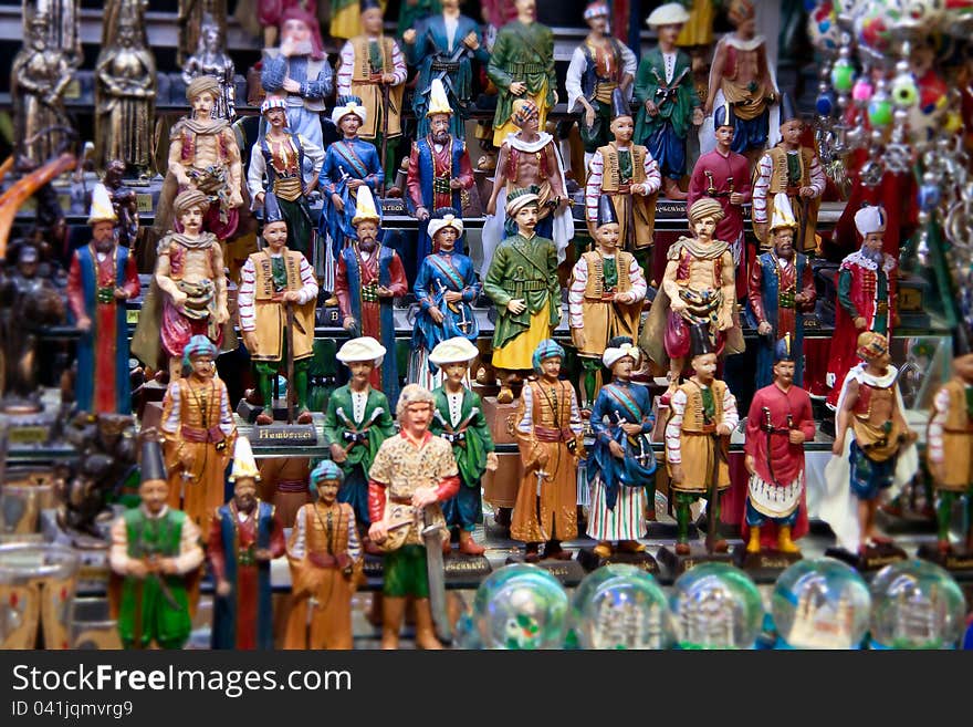 Dolls in turkish national costumes