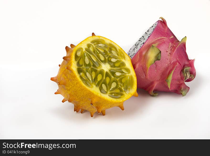 Sliced Kiwano kisses Pitahaya