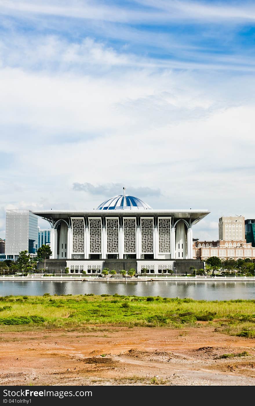 Masjid Besi Putrajaya