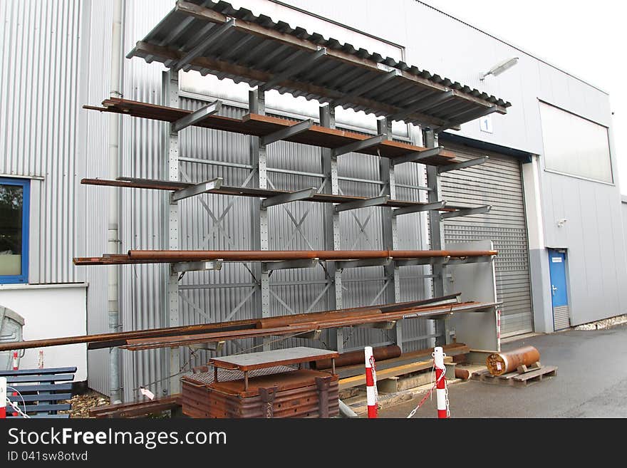 Shelving for storage of metal