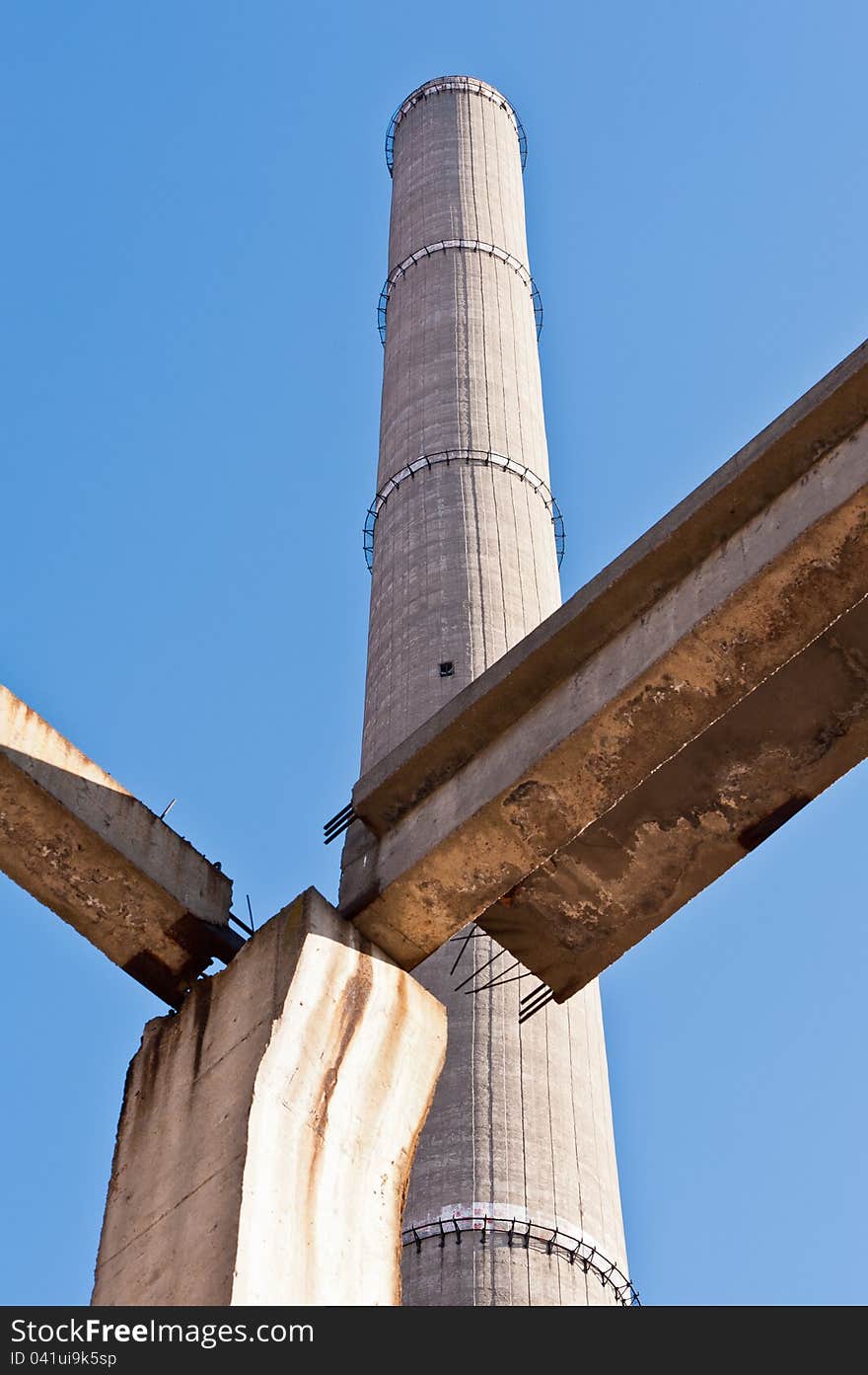 Tower of an industrial in degradation