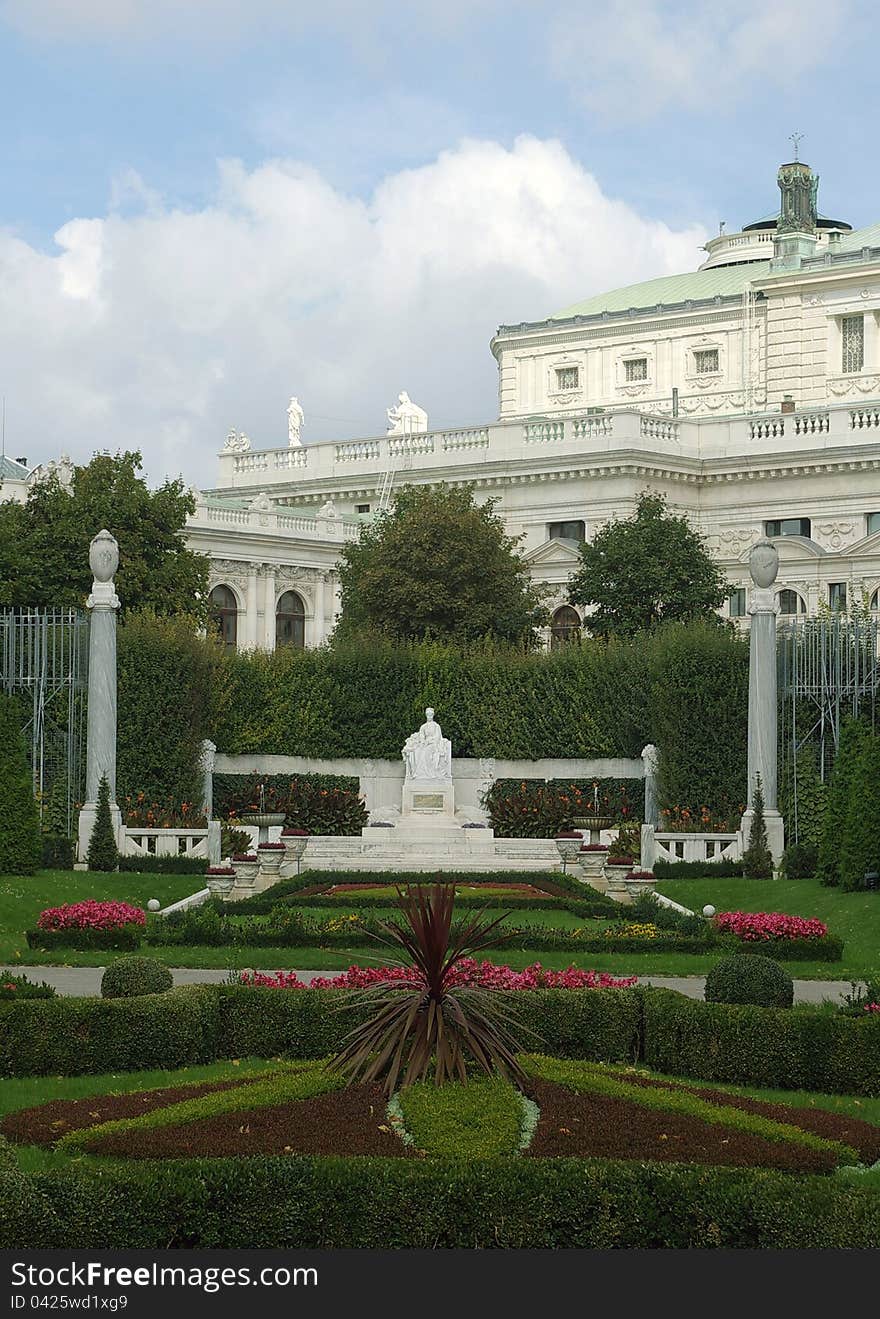 Empress Sissi in a public garden of Vienna.