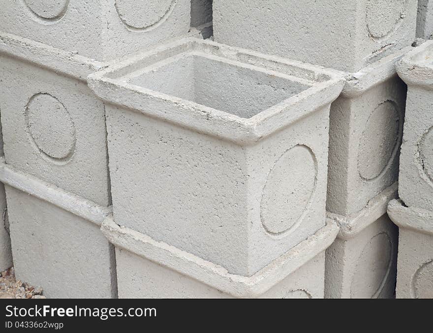 Concrete drainage tank