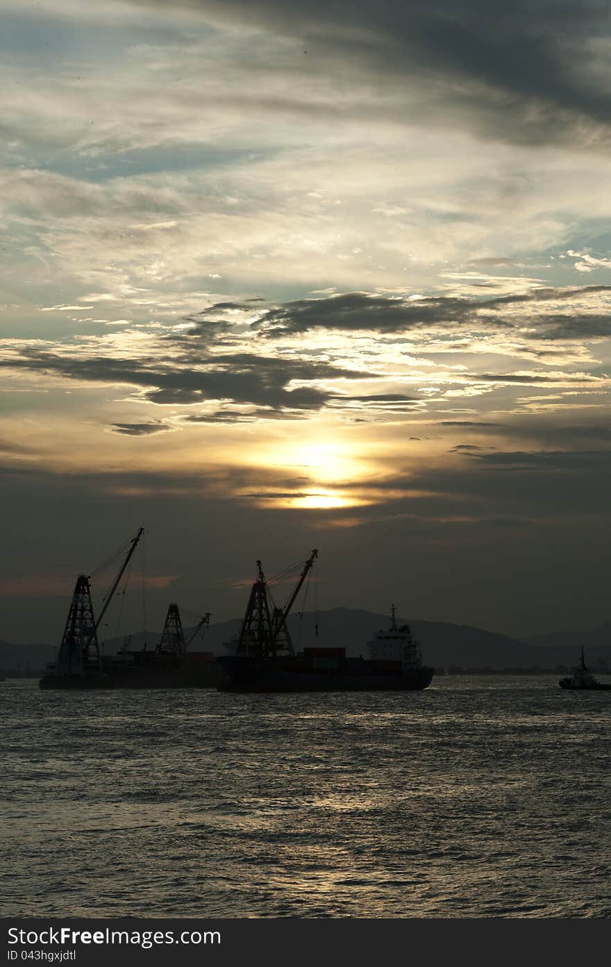 Sunset of Victoria harbour. photo take at western Kowloon of Hong Kong in the afternoon