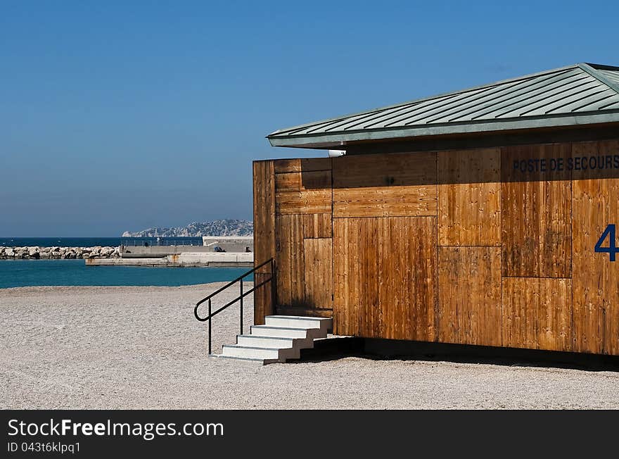 Beach aid station