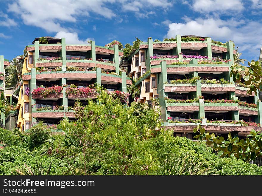 A Cozy Hotel In The Jungle