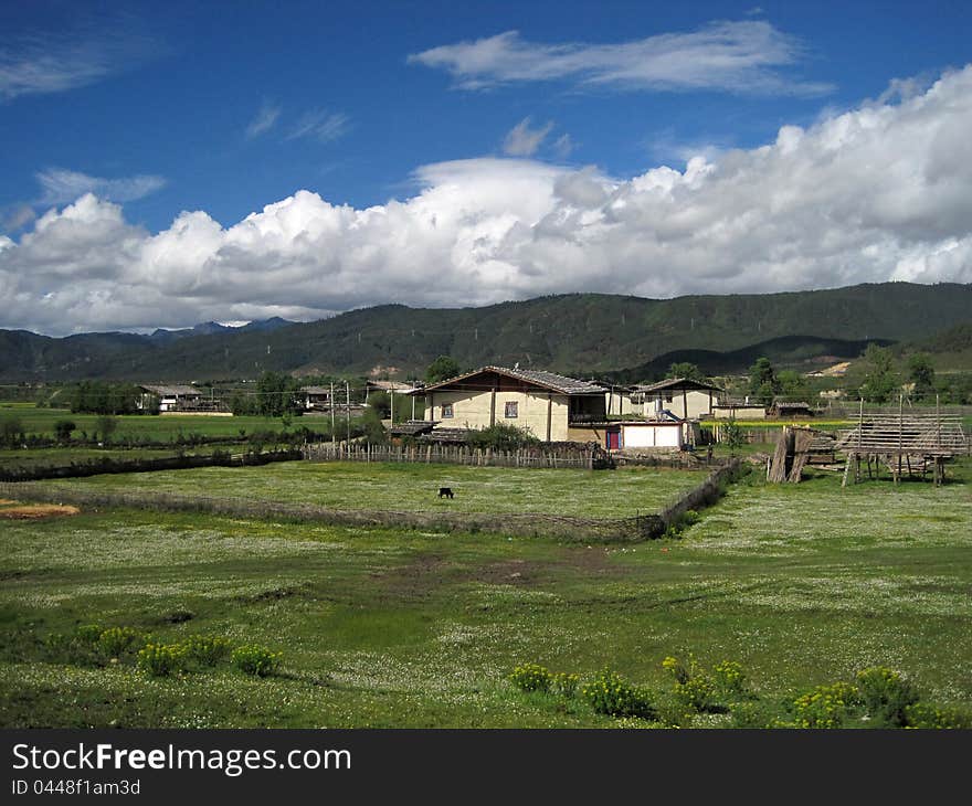 A dwellings on the fild of Tibet. A dwellings on the fild of Tibet.