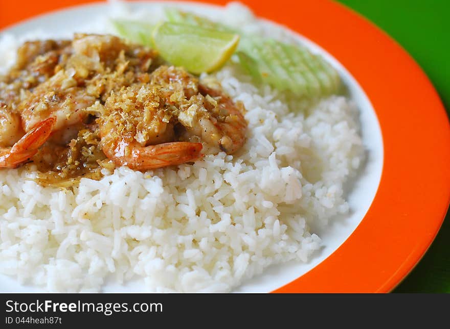 Stir-fried Shrimp with Garlic