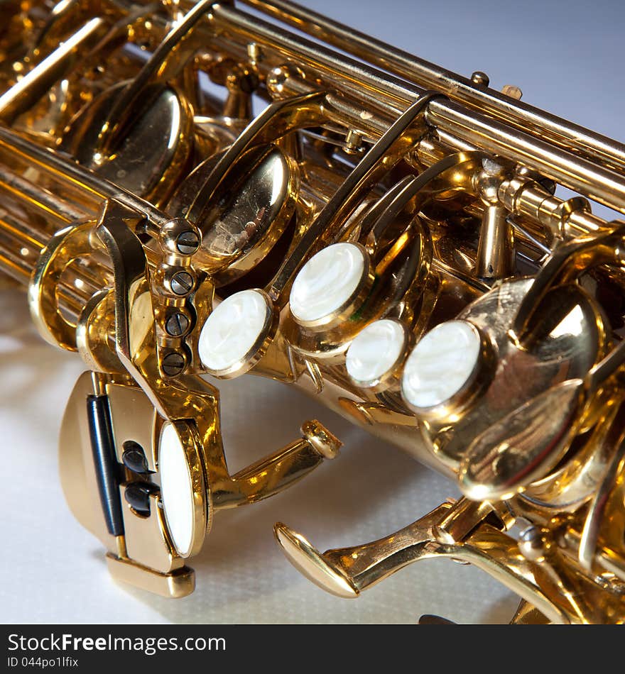 Detalle de un saxo. Detalle de un saxo.