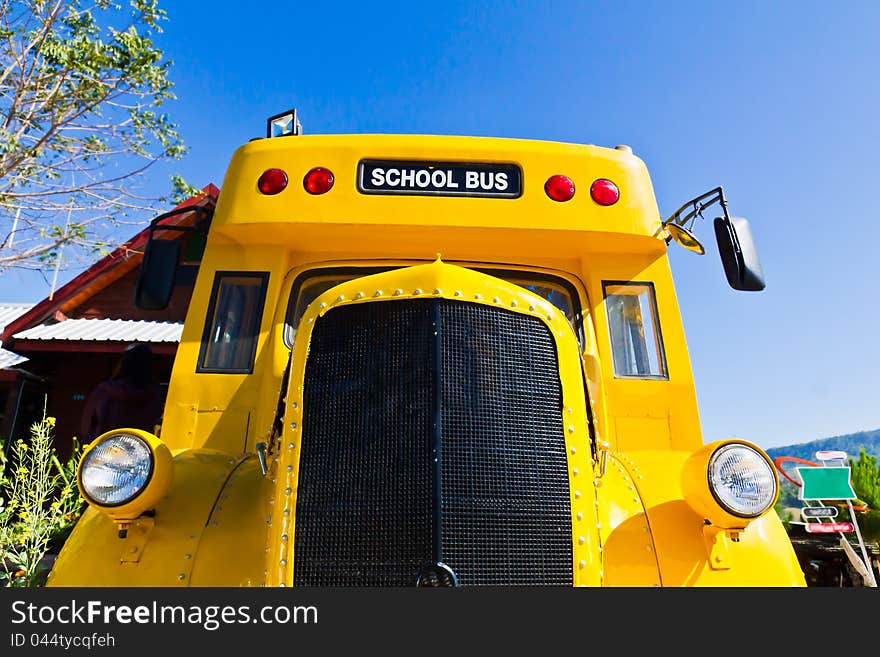 Yellow school bus