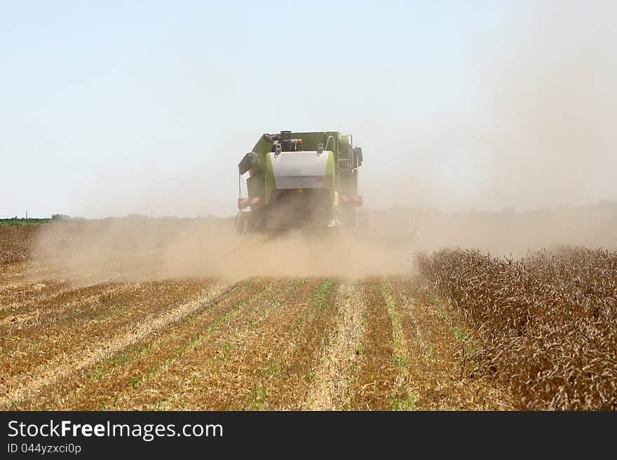 Combine harvester