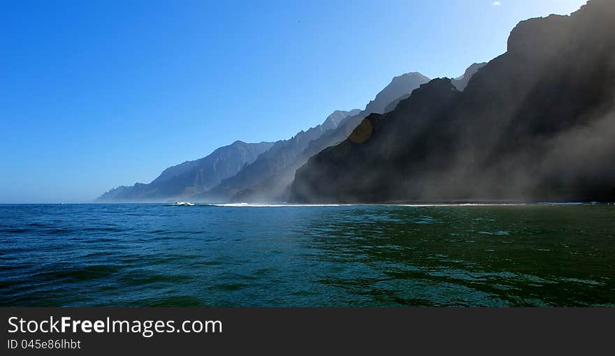 Rugged Napali Coastline of Kauai, Hawaii, USA.