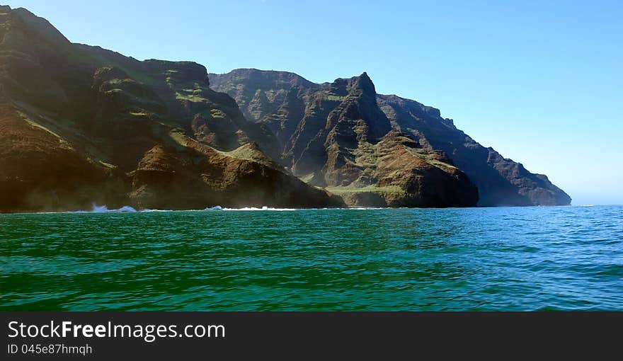 Rugged Napali Coastline of Kauai, Hawaii, USA.