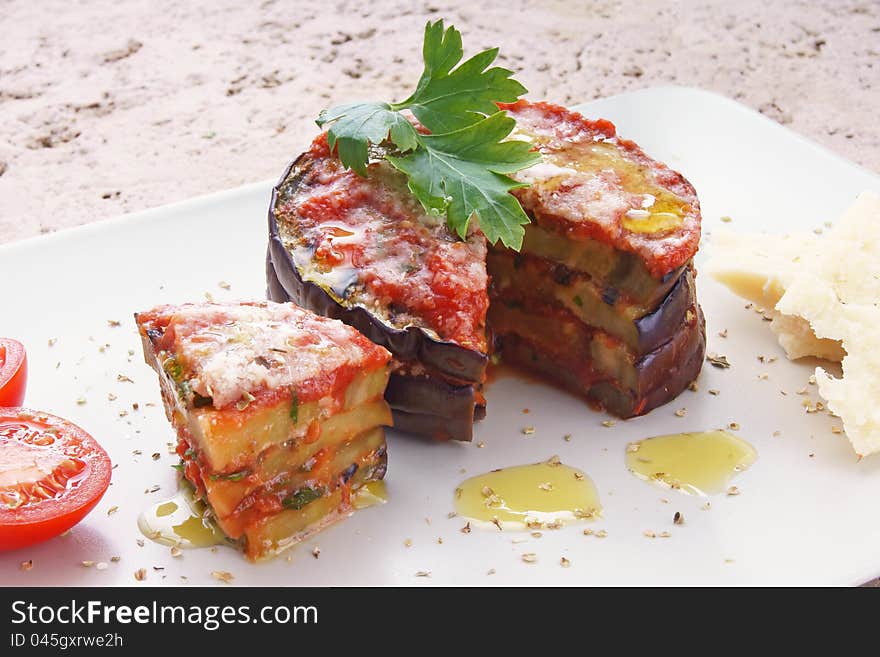 Italian parmigiana whit eggplant end tomato