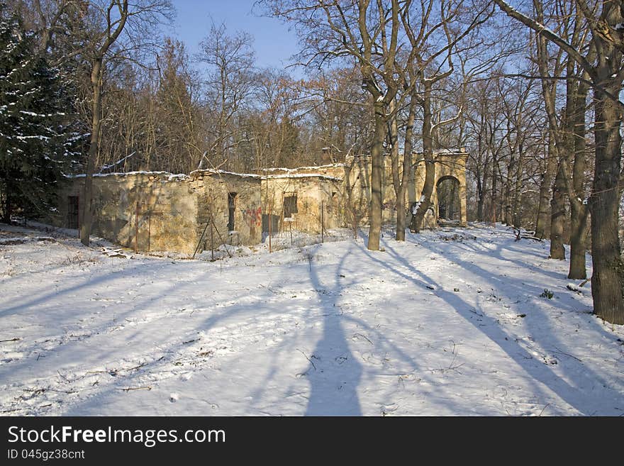 Ruin Villa