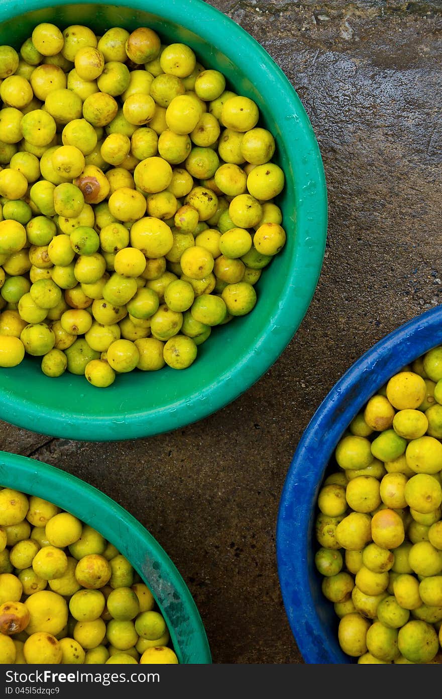 Fresh lemon in outdoor market