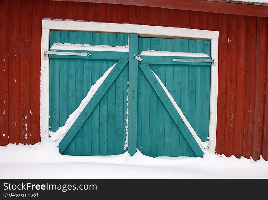 Green door