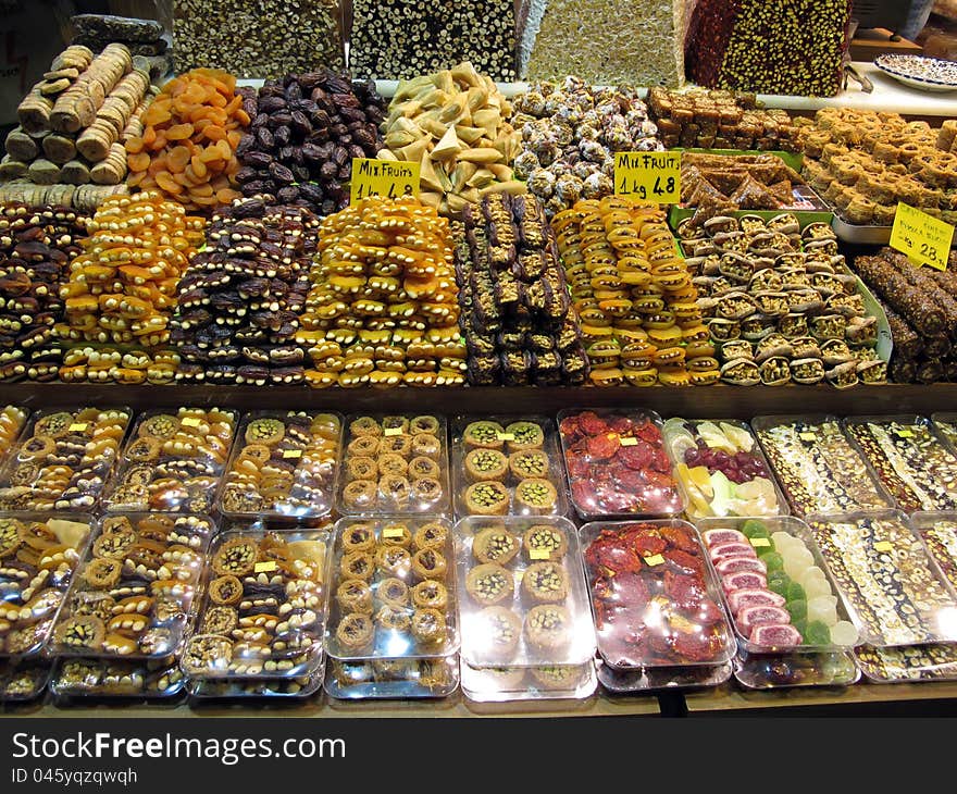 Dried fruit and Turkish sweet