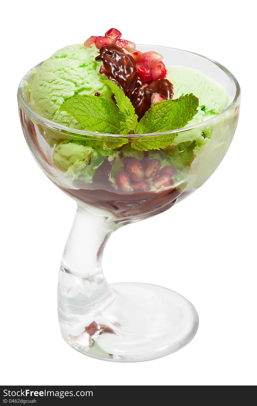 Ice cream in bowl with fruits