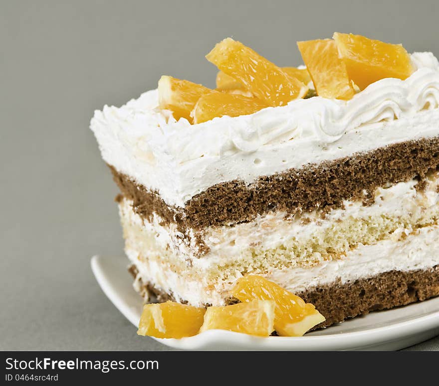 Biscuitine cake with oranges