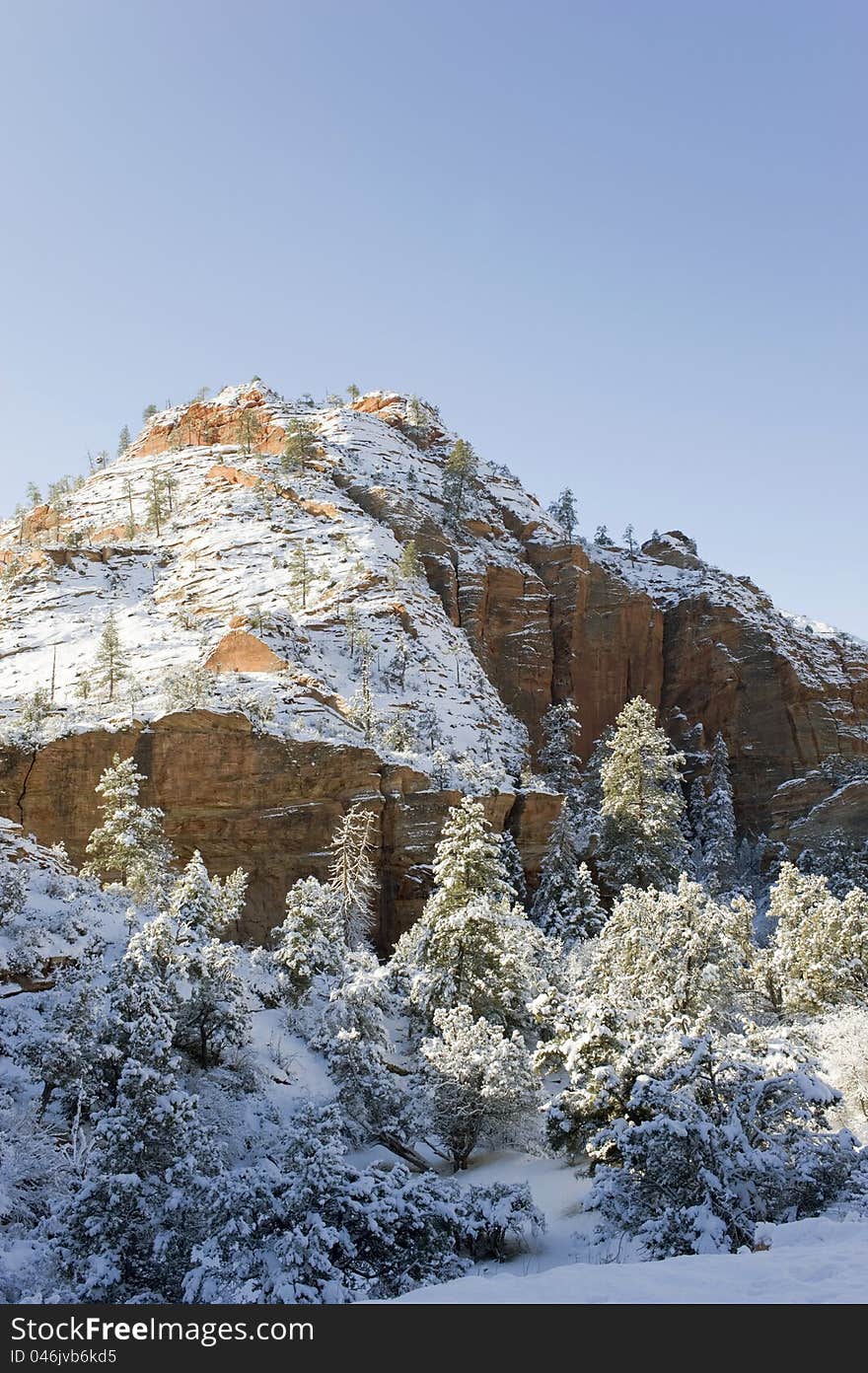 Early morning after a snowstorm has blanketed the landscape in Zion N.P., Utah. Early morning after a snowstorm has blanketed the landscape in Zion N.P., Utah.