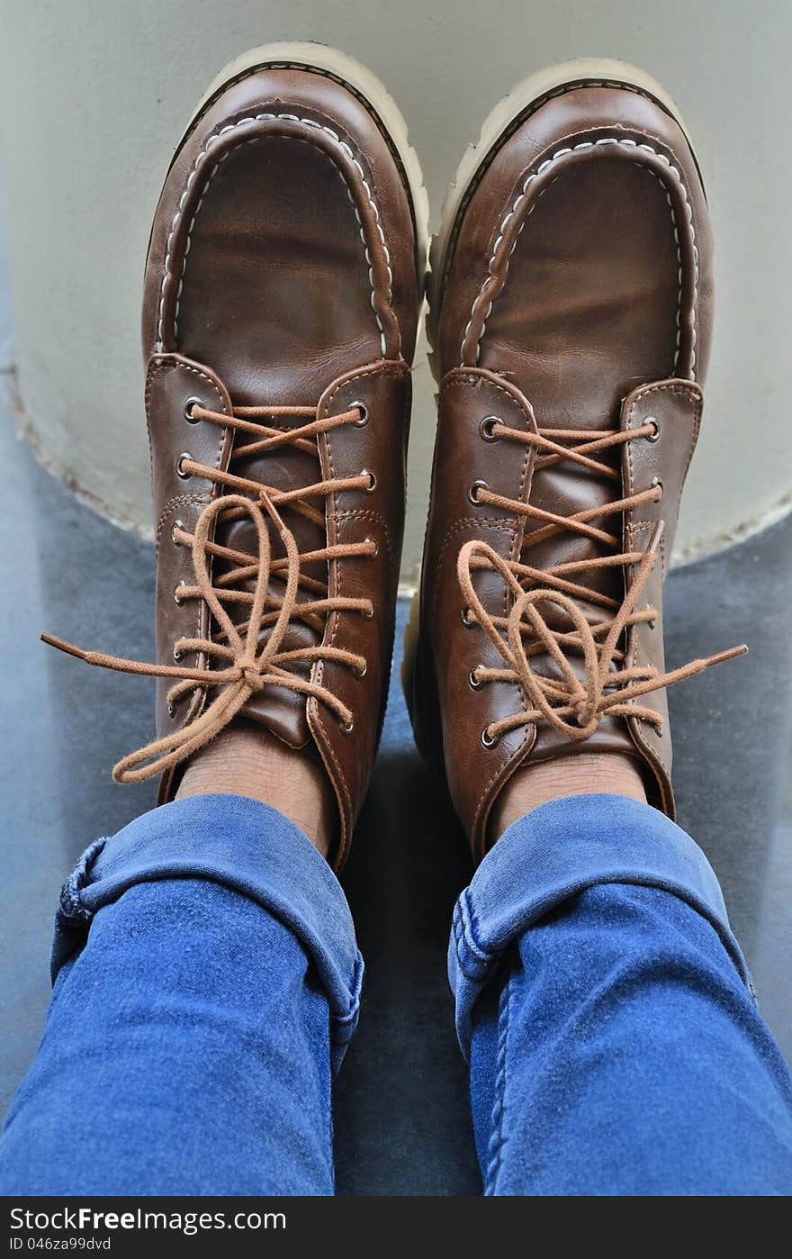 Leather brown spats