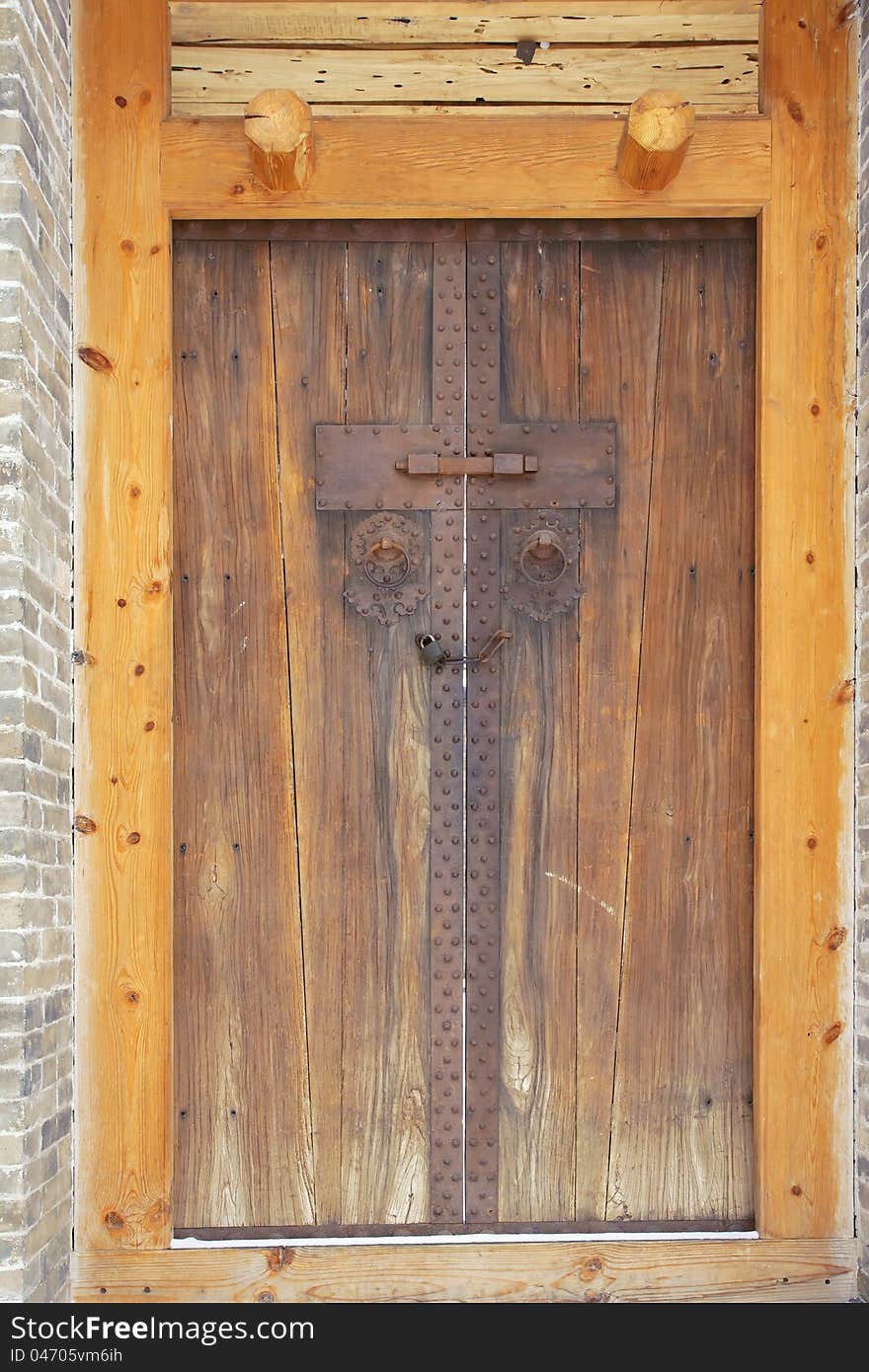 The close-up of Chinese wooden door