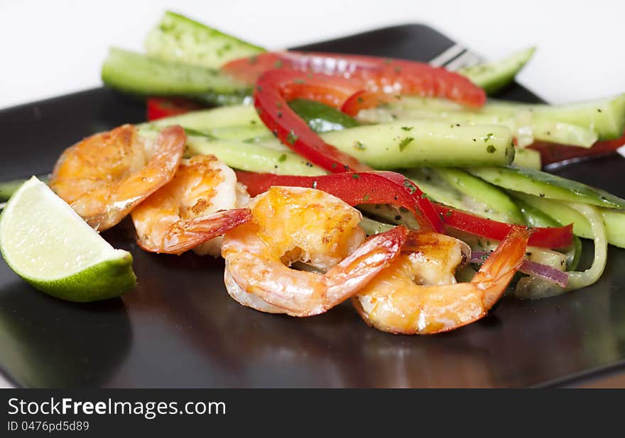 Green salad with shrimps