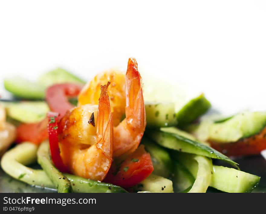 Green salad with shrimps